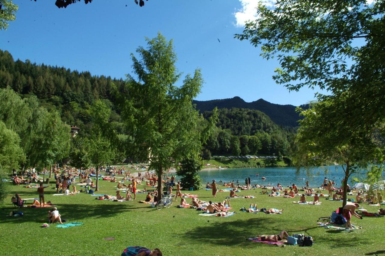Family Wellness Camping Al Sole Моліна-ді-Ледро Екстер'єр фото