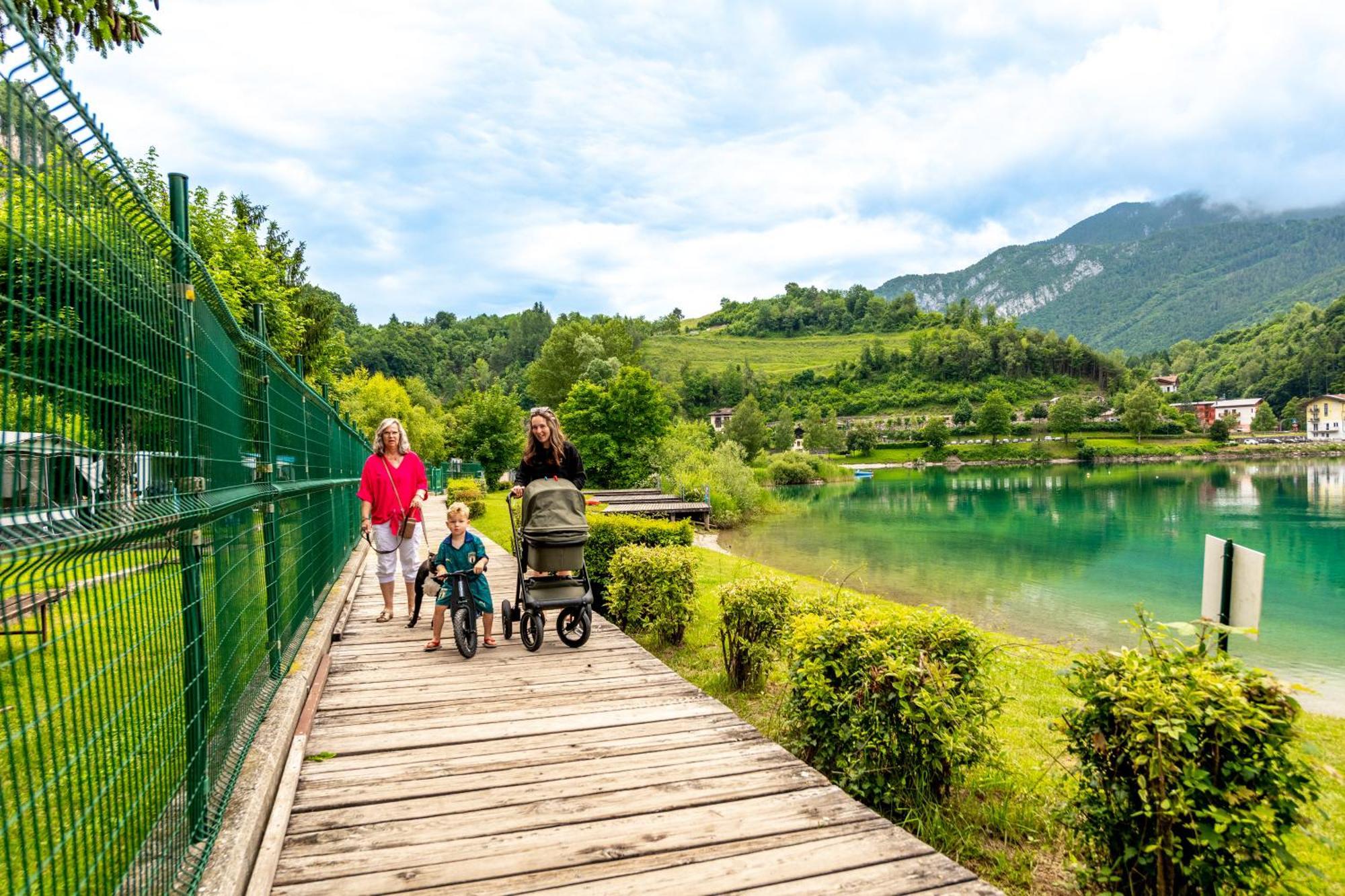 Family Wellness Camping Al Sole Моліна-ді-Ледро Екстер'єр фото